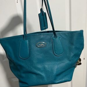 Coach Teal Woman’s Bag